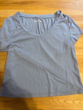 a new day Ribbed V-Neck Short Sleeve Tee in Slate Blue